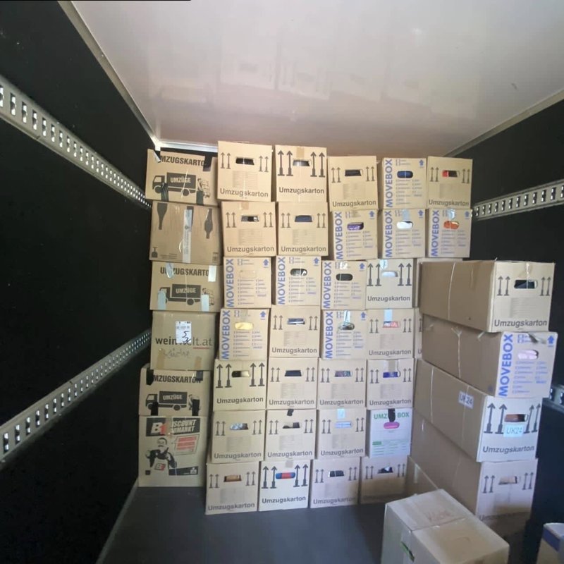 Umzugskartons ordentlich im LKW gestapelt - Bewertung von Ugurcan Saral
